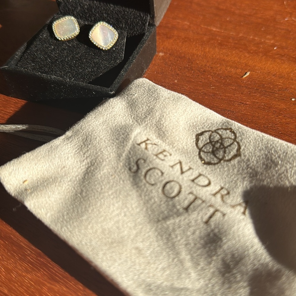 Kendra Scott Studs